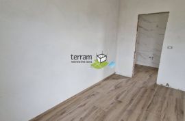 Istra, Loborika, kuća 165m2, bazen 32m2 s okućnicon 895m prodaja, Marčana, Haus