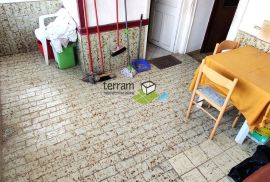 Istra, Pula, Centar, stan 89,62m2 prvi kat, pogled more, prodaja, Pula, Wohnung