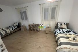 Istra, Fažana, villa sa poglednom na more, 310m2, bazen, namješteno!! #prodaja, Fažana, House