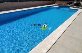 Istra, Vodnjan, Peroj, Villa 320m2 s bazenom, POGLED MORE!!, #prodaja, Vodnjan, بيت