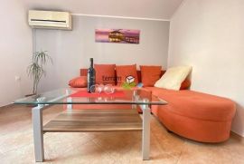 Istra, Fažana, samostojeća apartmanska kuća 360m2 s okućnicom, #prodaja, Fažana, Kuća