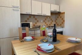 Istra, Fažana, samostojeća apartmanska kuća 360m2 s okućnicom, #prodaja, Fažana, Famiglia