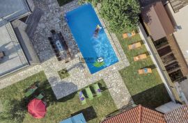 Istra, Ližnjan, Jadreški, Villa 460m2, okućnica 771m2 s bazenom, #prodaja, Ližnjan, House