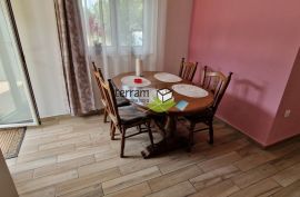 Istra, Medulin, Banjole, kuća 127m2, okućnica 40m2, #prodaja, Medulin, Famiglia