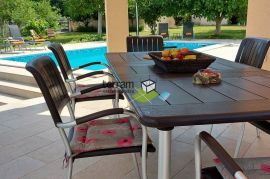 Istra, Tinjan, Kringa, Villa 174m2 s bazenom i velikom okućnicom 1225m2, #prodaja, Tinjan, Maison