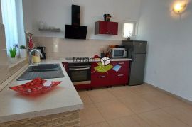 Istra, Tinjan, Kringa, Villa 174m2 s bazenom i velikom okućnicom 1225m2, #prodaja, Tinjan, بيت