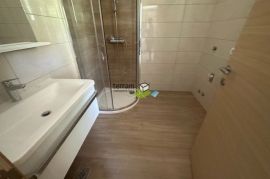 Istra, Medulin okolica, kuća 170m2, 3SS+DB, bazen, namješteno, NOVO!!!, Medulin, Famiglia