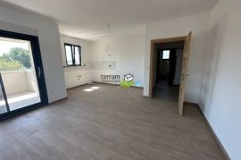 Istra, Medulin, Pomer, stan 90m2, 2SS+DB, I. kat, 2 parkinga, NOVO!!! #prodaja, Medulin, Appartment