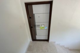 Istra, Medulin, Pomer, stan 90m2, 2SS+DB, I. kat, 2 parkinga, NOVO!!! #prodaja, Medulin, Apartamento