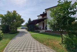 Obiteljska kuća sa okućnicom - Koprivnica, Koprivnica - Okolica, House