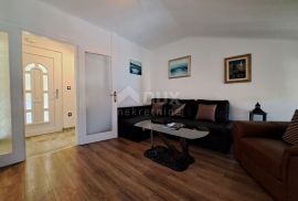 LOVRAN, CENTAR - predivan namješten stan 2S+DB za dugoročni najam, samo 50m od mora!, Lovran, Appartement