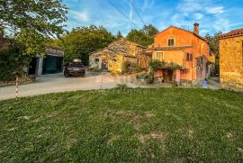 ISTRA, HUM - Idilično imanje s velikim poslovnim potencijalom, Buzet, Maison