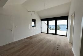 Crikvenica, Dramalj - Stan u potkrovlju s pogledom, Crikvenica, Apartamento