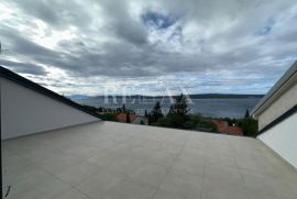 Crikvenica, Dramalj - Stan u potkrovlju s pogledom, Crikvenica, Apartamento