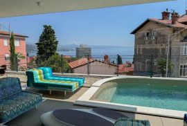 OPATIJA, CENTAR – luksuzan objekt od 155m2 s privatnim bazenom, wellness, concierge, recepcija, garaža, Opatija, Διαμέρισμα