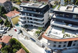 OPATIJA, CENTAR – luksuzan objekt od 155m2 s privatnim bazenom, wellness, concierge, recepcija, garaža, Opatija, Stan