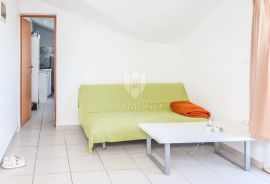 PRILIKA! Ponuda prostranog stana u Rovinju, Rovinj, Apartamento