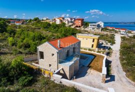 ZADAR, NOVIGRAD - Visoko kvalitetna kamena kuća 150 m od mora, Novigrad, House