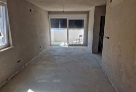 Apartman s okućnicom prodaja Mandre 87,70 m2 NOVOGRADNJA, Kolan, Διαμέρισμα