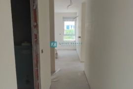 VODICE, novo, 400 m do mora, top lokacija, 1.kat, S5, Vodice, Apartamento