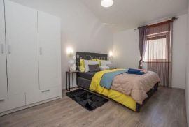 Apartmanska kuća s panoramskim pogledom na more, Poreč, بيت