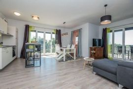 Apartmanska kuća s panoramskim pogledom na more, Poreč, Дом