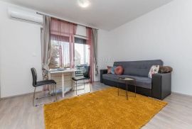 Apartmanska kuća s panoramskim pogledom na more, Poreč, Famiglia