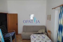 Vir/Dalmacija apartman na prvom katu, prvi red do mora, Vir, Stan