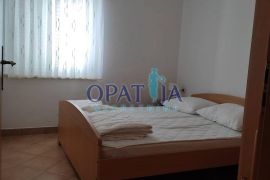 Vir/Dalmacija apartman na prvom katu, prvi red do mora, Vir, Appartment