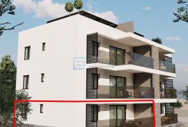 Apartman AKCIJA!!! Turanj, 84,30 m2, prizemlje, vrt, parking, Sveti Filip I Jakov, Stan