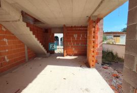 VODICE, novo, dvoetažni stan, dvorište, mirna lokacija, S1, Vodice, Appartment