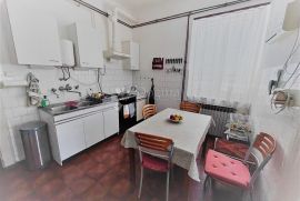 CENTAR, 120 M2 SA LIFTOM I PARKIRNIM MJESTOM, Donji Grad, Wohnung