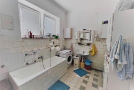 CENTAR, 120 M2 SA LIFTOM I PARKIRNIM MJESTOM, Donji Grad, Apartamento