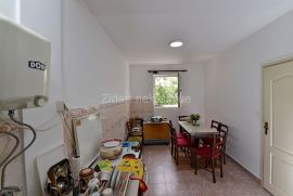 Povoljno , stan uulici Stojana Matića, Čukarica, Appartement