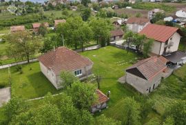 KUĆA - DRAKULIĆ - 203 m2, Banja Luka, House