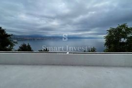 OPATIJA, stan od 224 m2 u roh bau fazi + apartman 39 m2, s panoramskim pogledom na Kvarner, Opatija, Appartamento