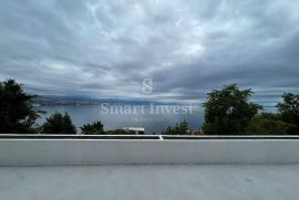 OPATIJA, stan od 224 m2 u roh bau fazi + apartman 39 m2, s panoramskim pogledom na Kvarner, Opatija, Appartamento