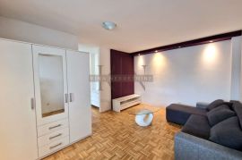 ZAGREB-NOVI ZAGREB-LANIŠTE-DVOSOBAN STAN NA ODLIČNOJ LOKACIJI,INVESTICIJA, Novi Zagreb - Zapad, Apartamento