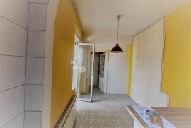 106 m2  U VLAŠKOJ SA LIFTOM, Donji Grad, Apartamento