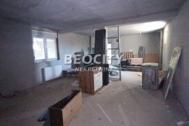 Obrenovac, Obrenovac (mesto), Majora Nebojše Tepavca, 44m2 Adaptacija u stan, Obrenovac, Γκαράζ