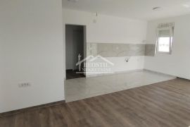 Surčin - Bečmen - 3.0 ID#18512, Surčin, Flat