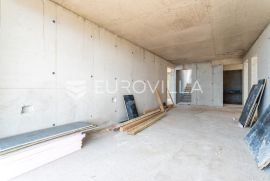 Makarska, komforan trosoban stan s vanjskim bazenom NKP 146, 16 m2, Makarska, Wohnung