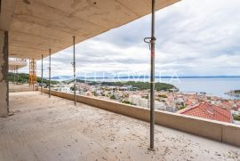 Makarska, komforan trosoban stan s vanjskim bazenom NKP 146, 16 m2, Makarska, Appartamento