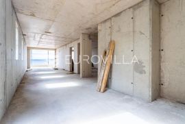 Makarska, komforan trosoban stan s vanjskim bazenom NKP 146, 16 m2, Makarska, Apartamento