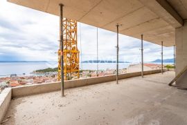 Makarska, komforan trosoban stan s vanjskim bazenom NKP 146, 16 m2, Makarska, Appartamento