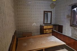 ISTRA, LABIN - Kamena kuća sa okućnicom od 1,1ha, Labin, House