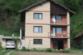 Kuca-prodaja , Visoko, Famiglia