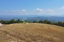 ZEMLJIŠTE S 3 GRAĐEVINSKE DOZVOLE I TOP POGLEDOM, Pazin - Okolica, Γη