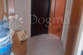 Odličan mali apartman 100 m od plaže!!!, Povljana, Appartamento