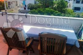 Odličan mali apartman 100 m od plaže!!!, Povljana, Stan